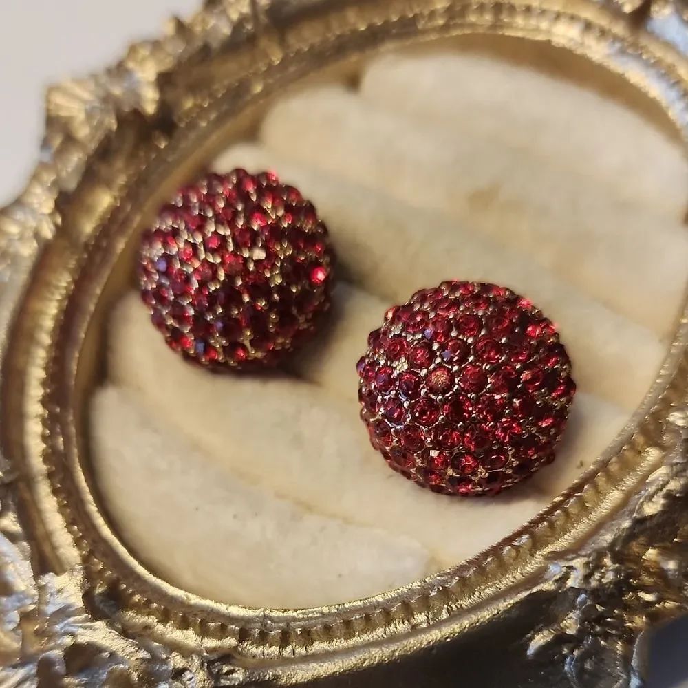 Vintage Red Rhinestone Crystal Stud Earrings Gold Tone